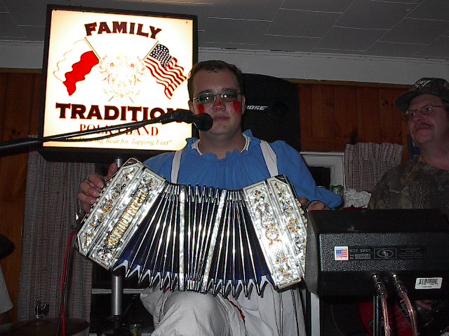 hallowdance2.jpg, 10/26/2002, 110 kB